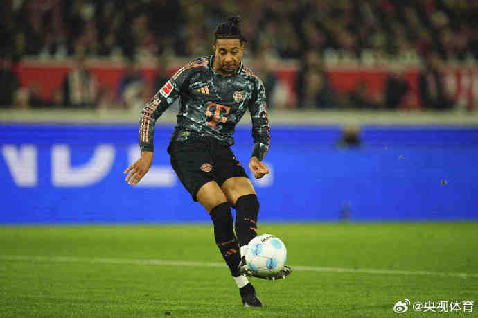 FB体育平台-斯图加特客场大捷，豪取三分