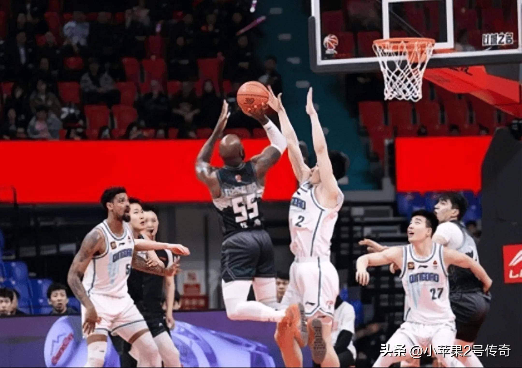 FB体育官网-青岛男篮在客场迎战山东队，希望取得好成绩