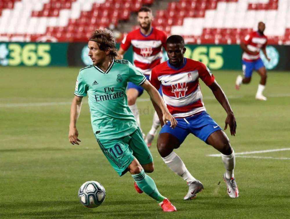 FB体育官网-埃尔切欲击败格拉纳达迎战瓦伦西亚